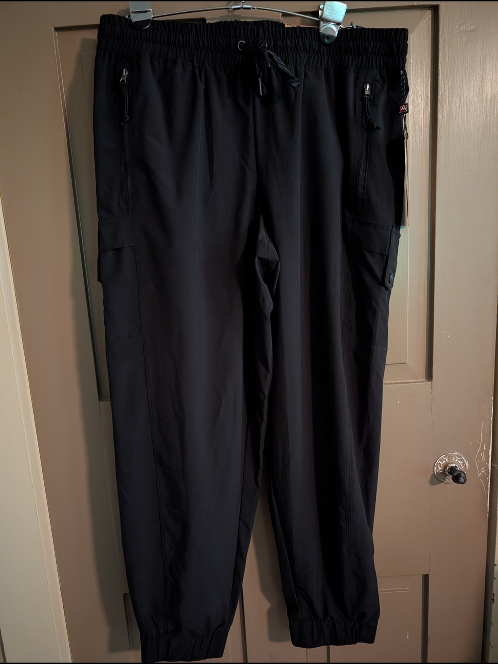 NWT Avalanche Black Ripstop Cargo Jogger Pants Moisture Wicking - Size Large
